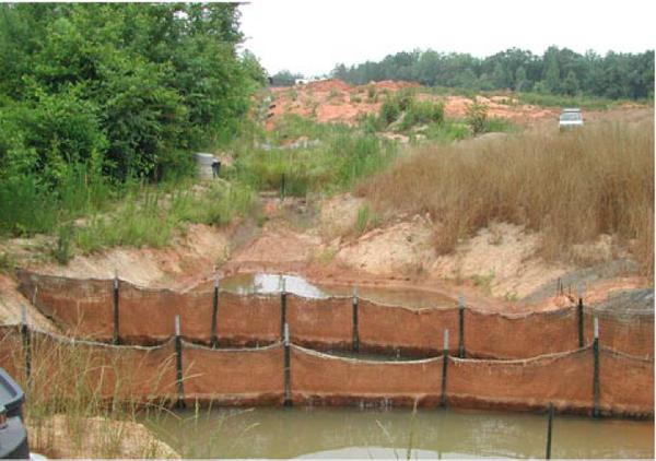 Photo showing porous baffles made of jute netting.